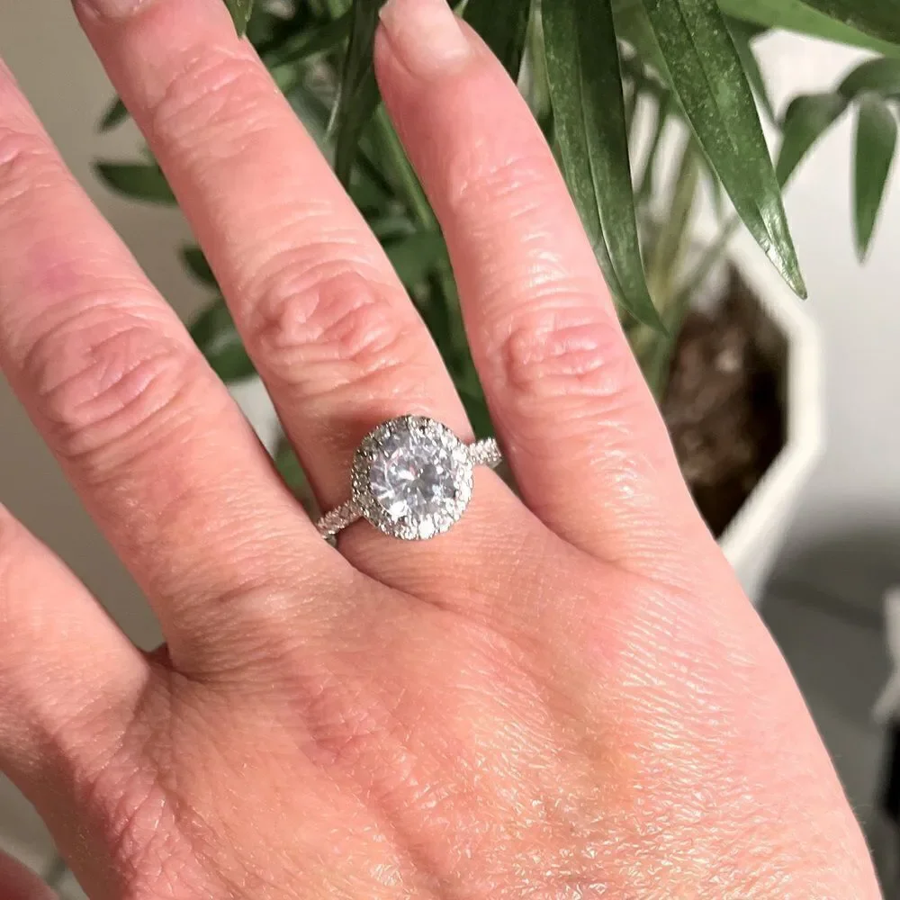 The Sphere 925 and cubic zirconia gorgeous engagement ring